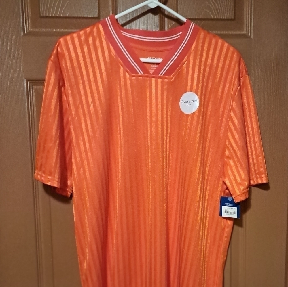 Arizona jeans Co shirt size medium 5/$25